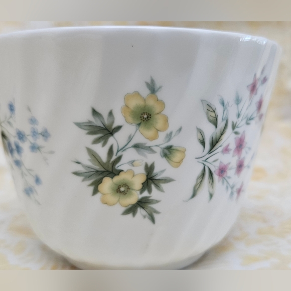 Reduced Price! Minton Spring Valley Cream & Sugar Set - Picture 5 of 13